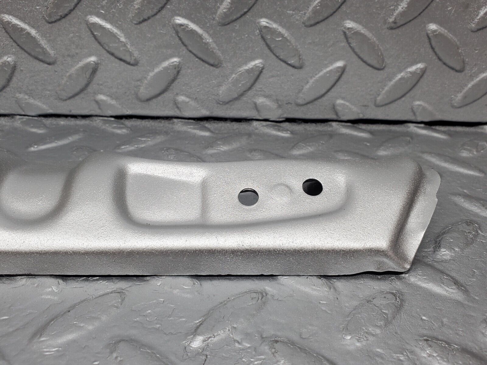 45901 Mercedes-Benz W126 420SE Exhaust Manifold Heat Shield