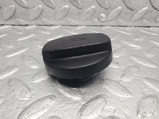 W124 engine oil filler cap used OEM