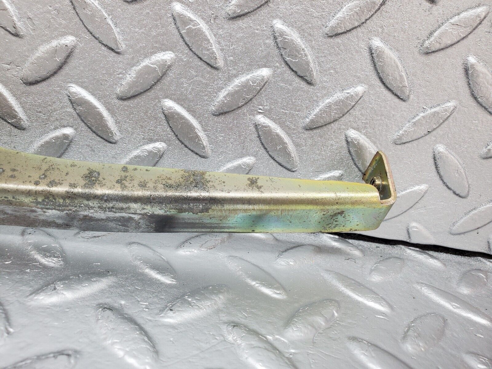 45243 Mercedes-Benz R129 300SL Coupe Right Door Rear Window Channel