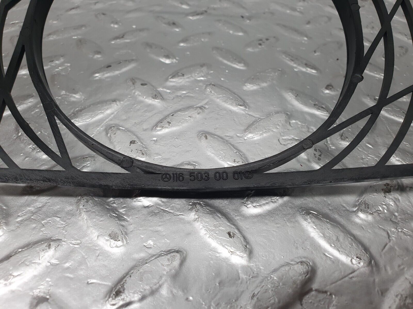 43493 Mercedes-Benz C126 380SEC Coupe Radiator Fan Shroud Fan Cover 1165030001