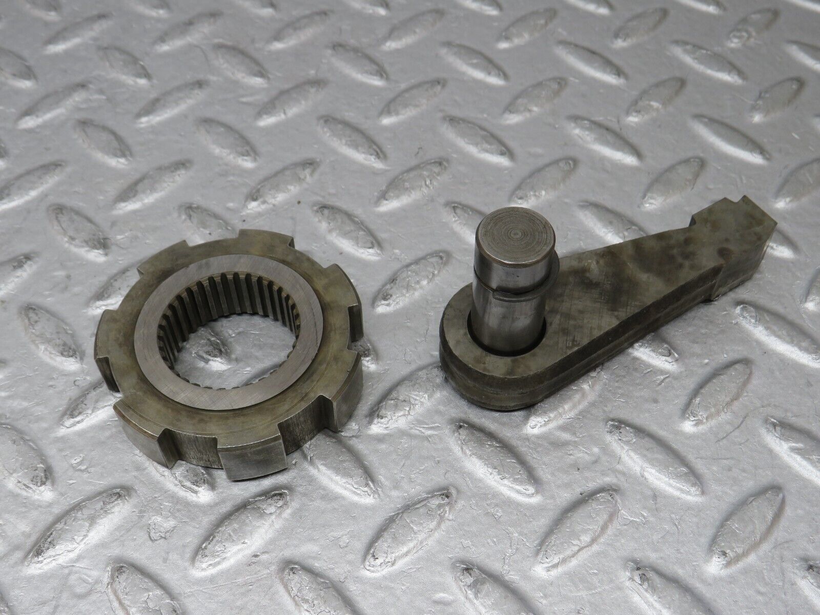 36413 Mercedes-Benz R107 450 Automatic Gearbox Parking Gear 722.002