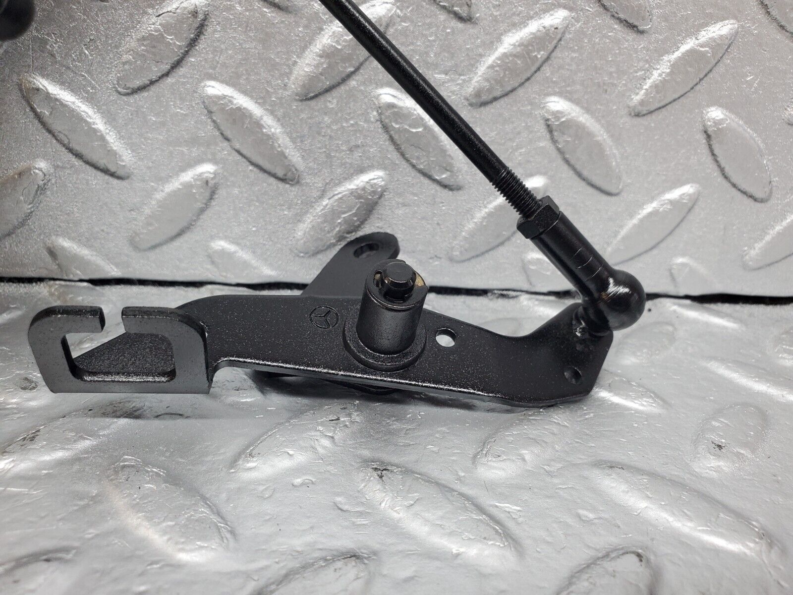 45210 Mercedes-Benz R129 300SL Coupe Throttle Linkage 0025456814