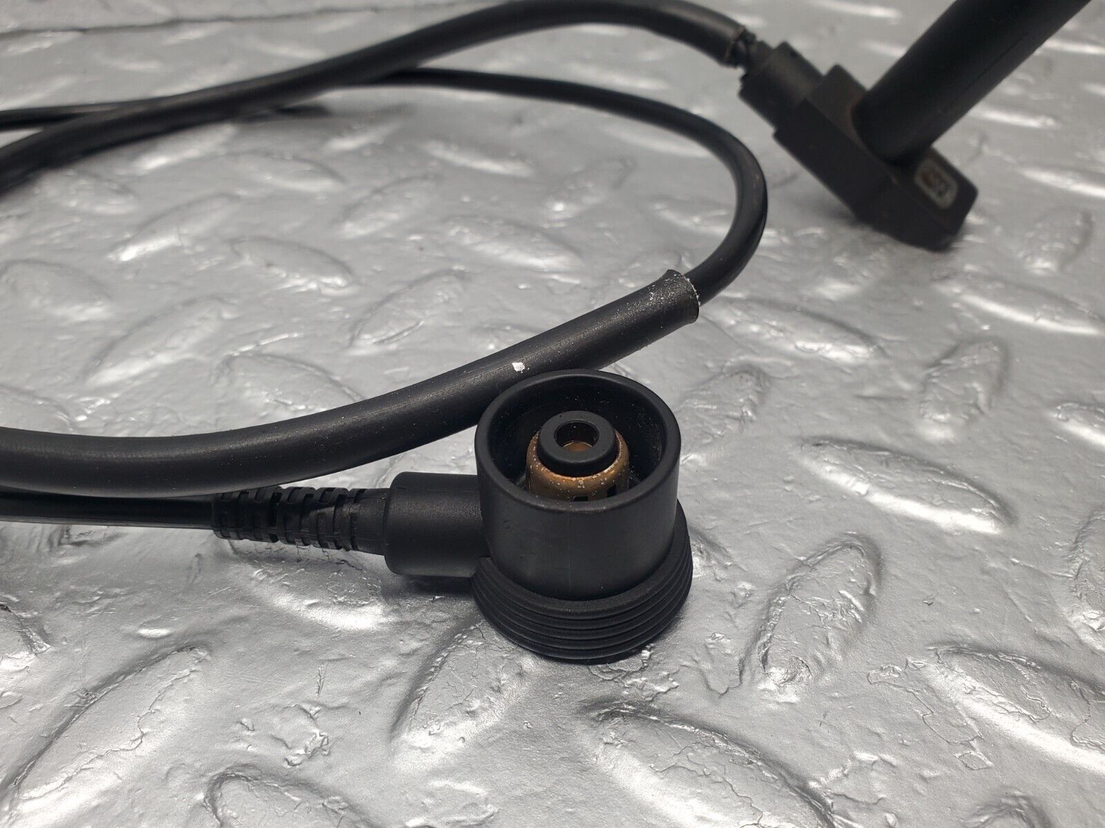 46203 Mercedes-Benz W124 280E Crankshaft Position Sensor 0155452828 0021534328