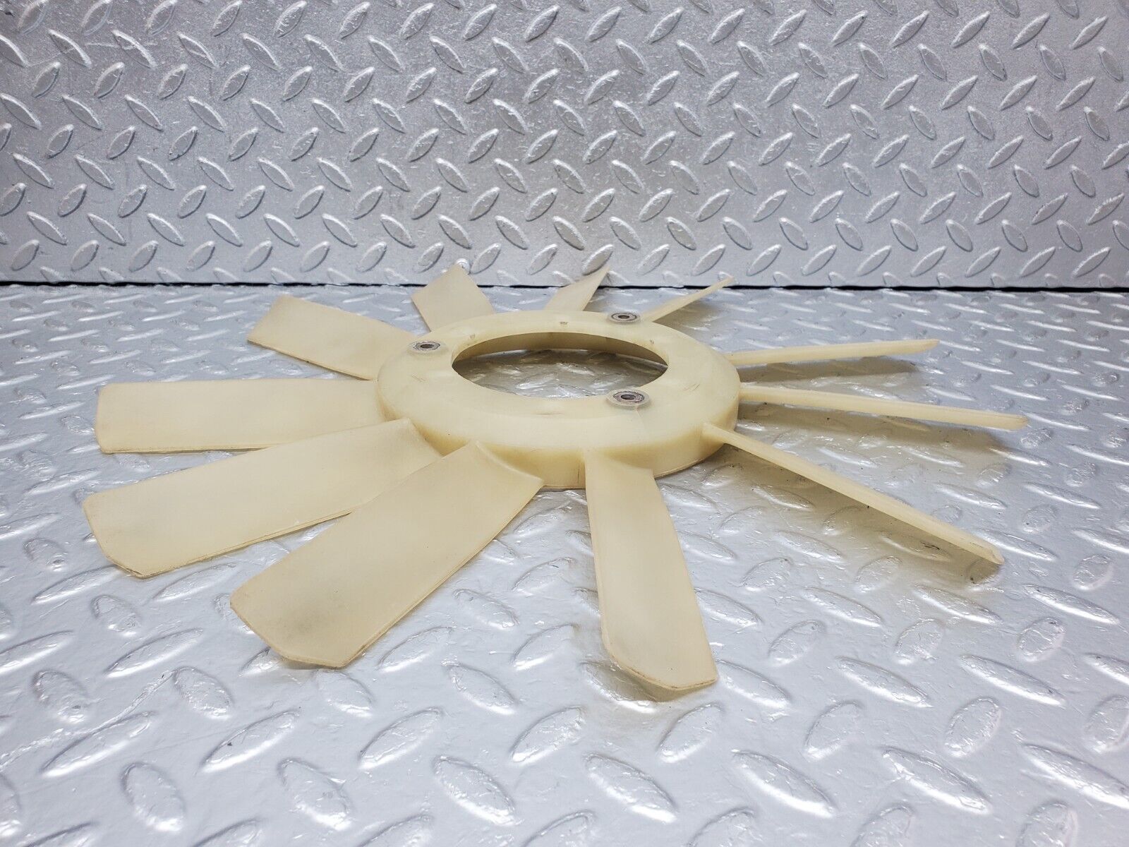 44313 Mercedes-Benz W123 280E Engine Cooling Fan 1102050106