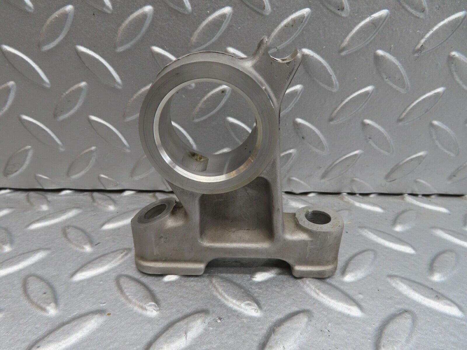 13728 Mercedes-Benz R107 450SL Camshaft Tower Bearing 1160511810