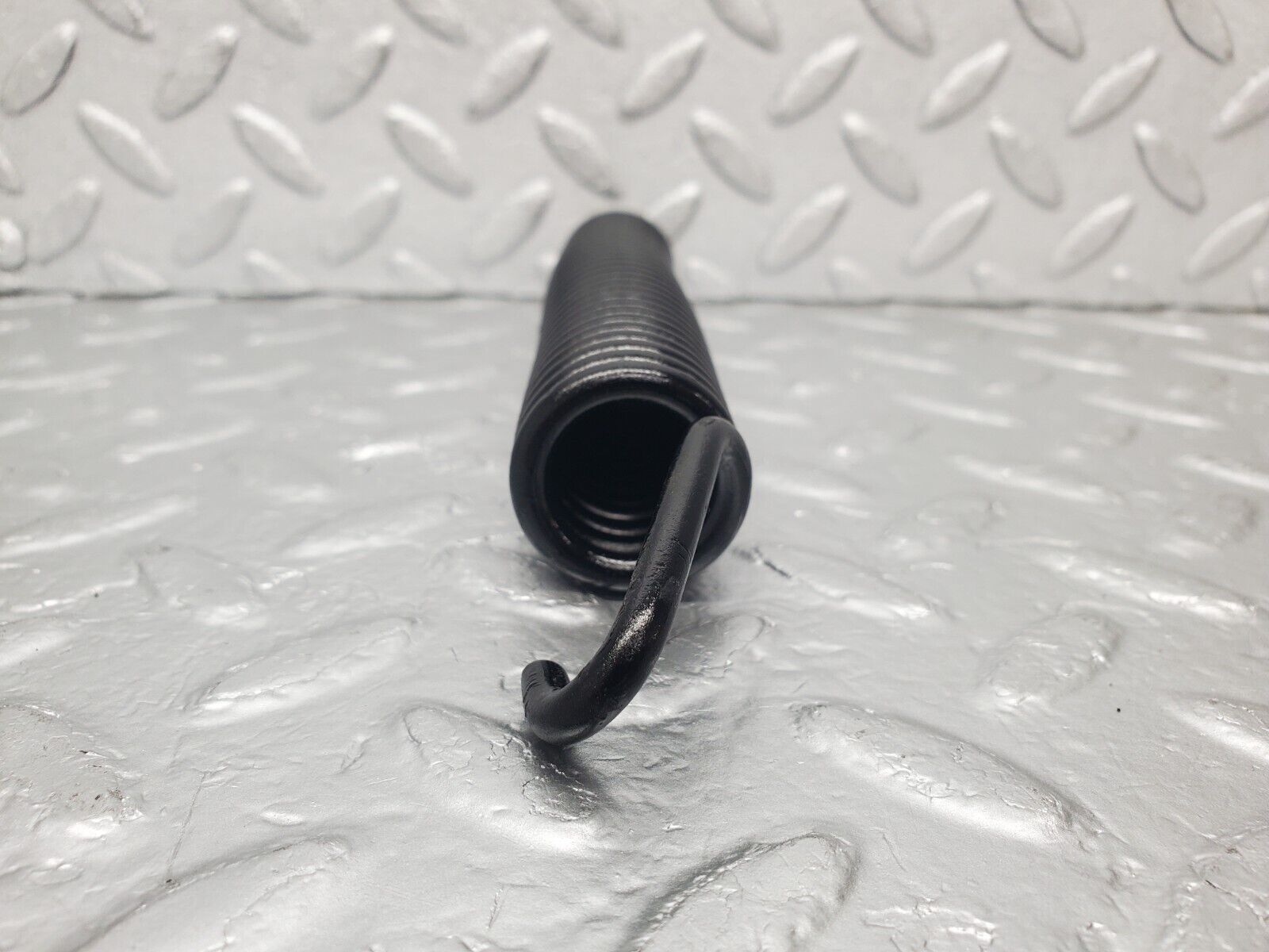 46129 Mercedes-Benz W105 PONTON Bonnet Hinge Spring