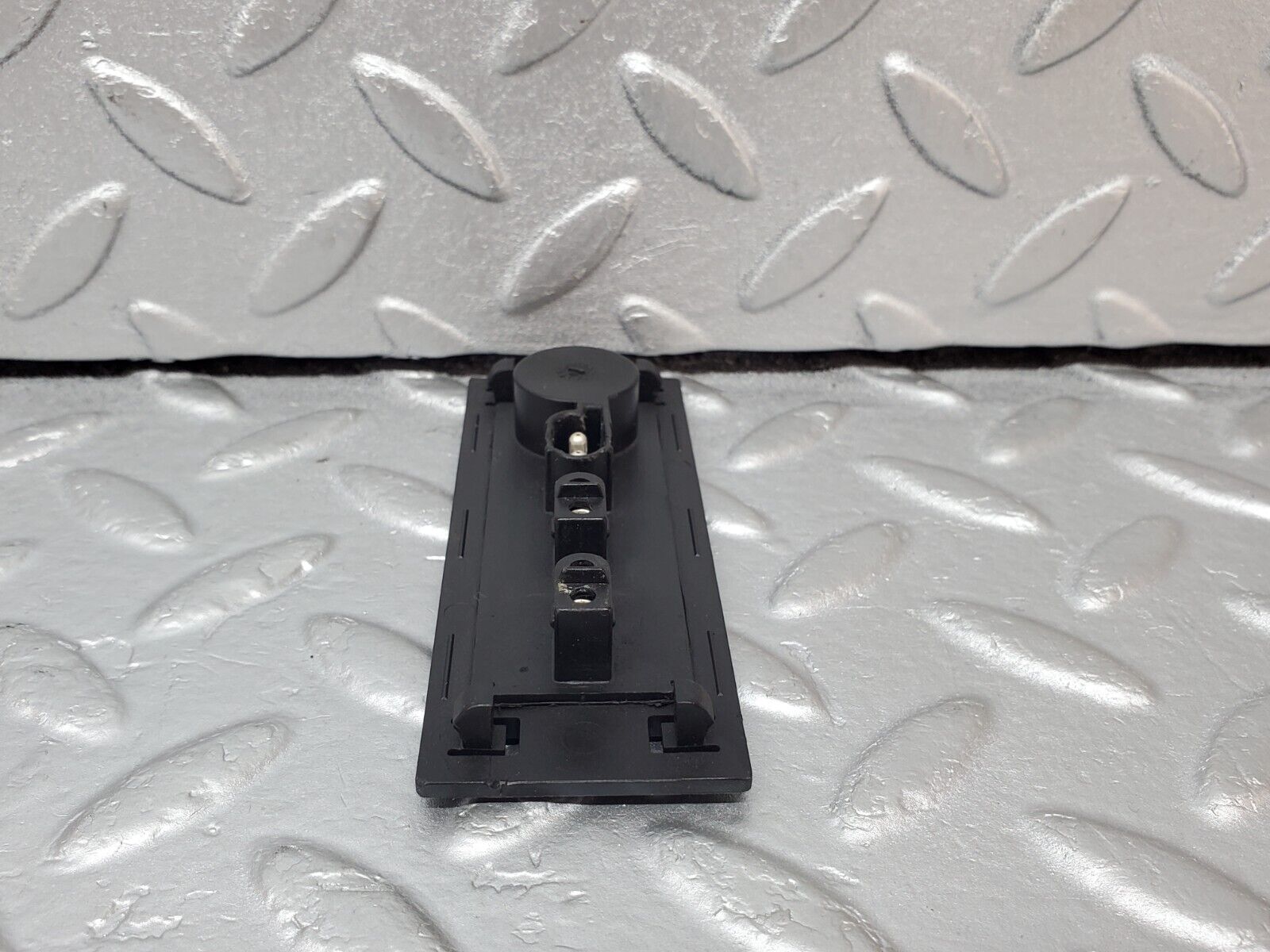 45312 Mercedes-Benz R129 300SL Coupe Windscreen Washer Nozzle Connector 1268201111