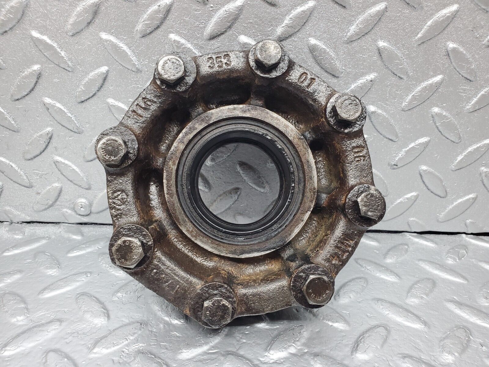 45525 Mercedes-Benz C126 380SEC Coupe Rear Differential Axle Cover 1163530106