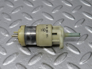 39118 Mercedes-Benz R107 500SL Windscreen Washer Pump 1238690021