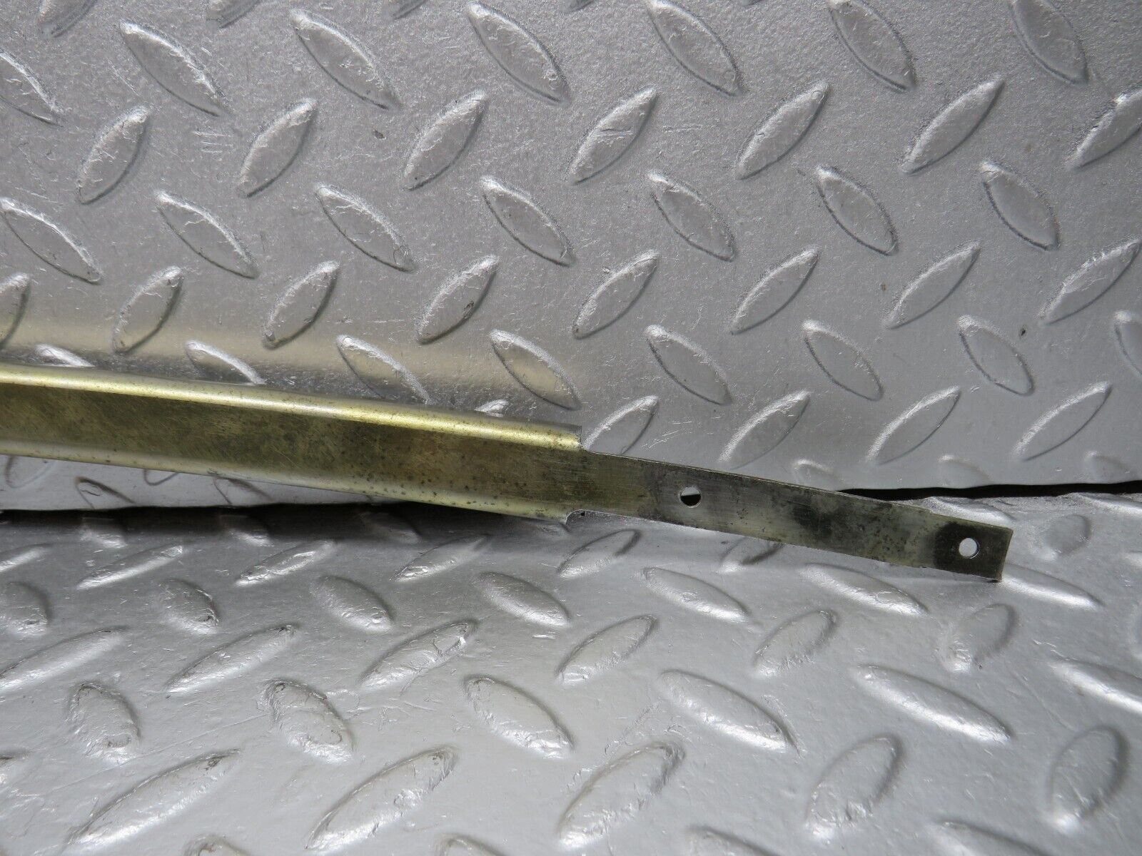 39138 Mercedes-Benz R107 500SL Front Right Door Window Channel