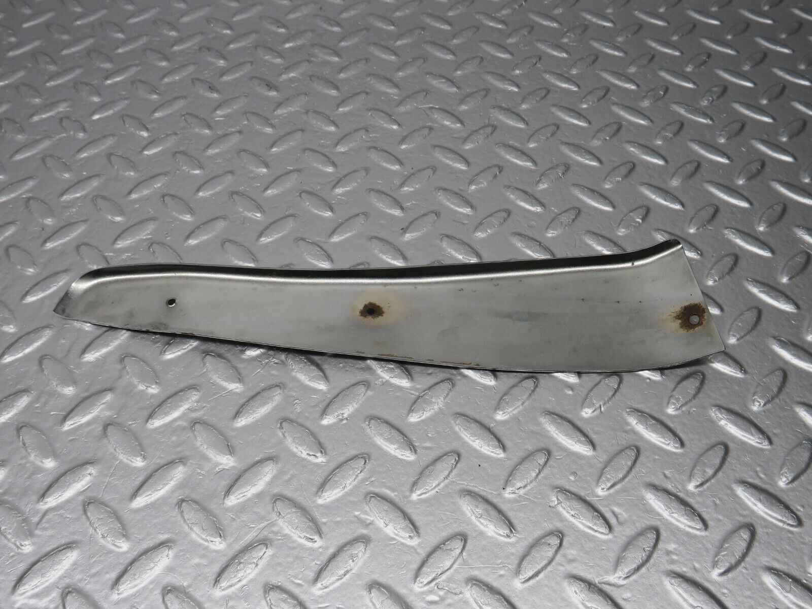 40004 Mercedes-Benz R107 350SL Left Door Chrome Cover