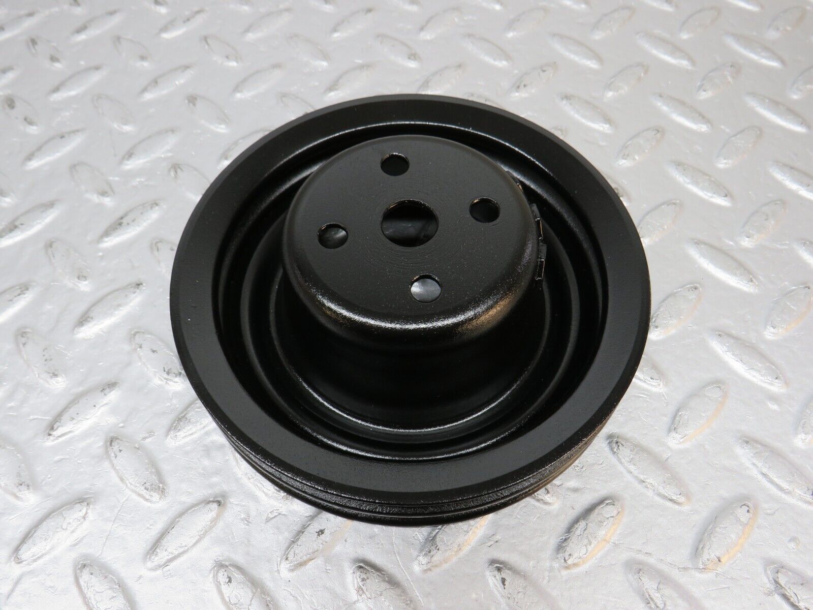 39926 Mercedes-Benz R107 350SL Water Pump Pulley