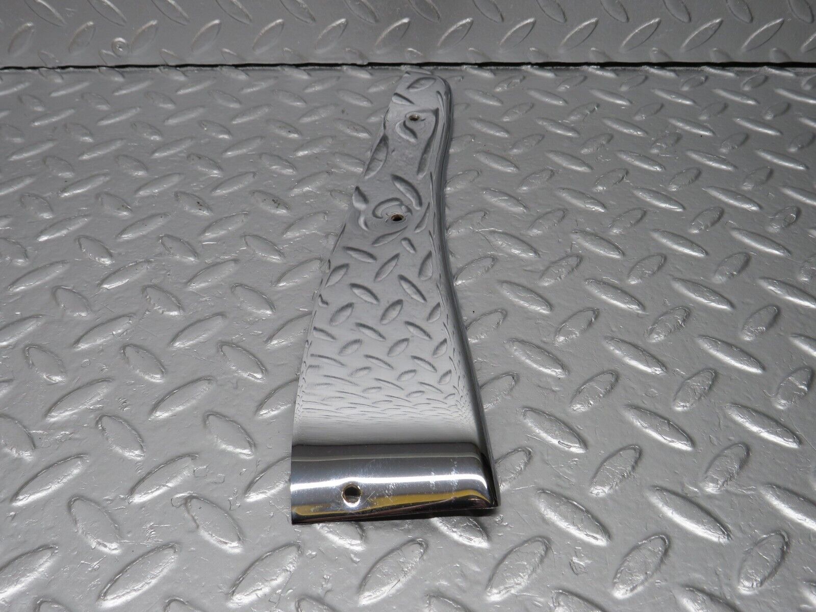 40003 Mercedes-Benz R107 350SL Right Door Chrome Cover