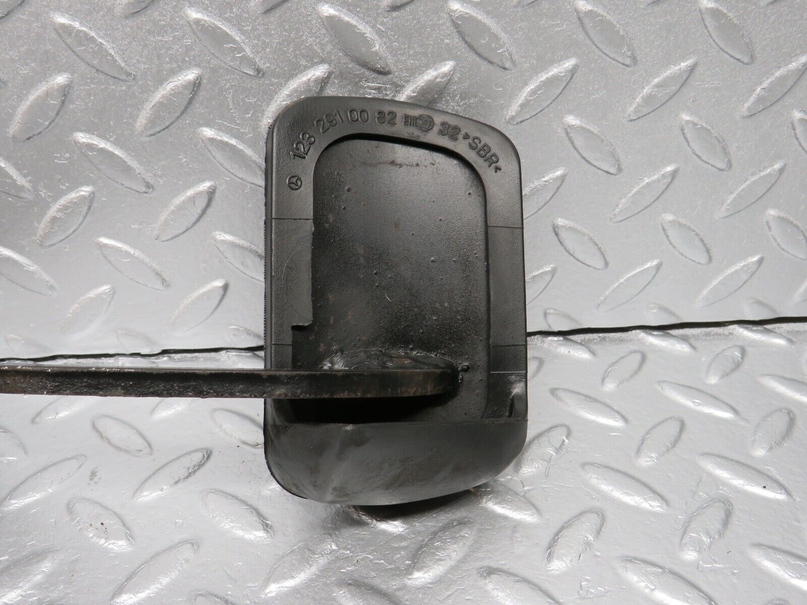 39985 Mercedes-Benz R107 350SL Brake Pedal With Rubber 1232910082