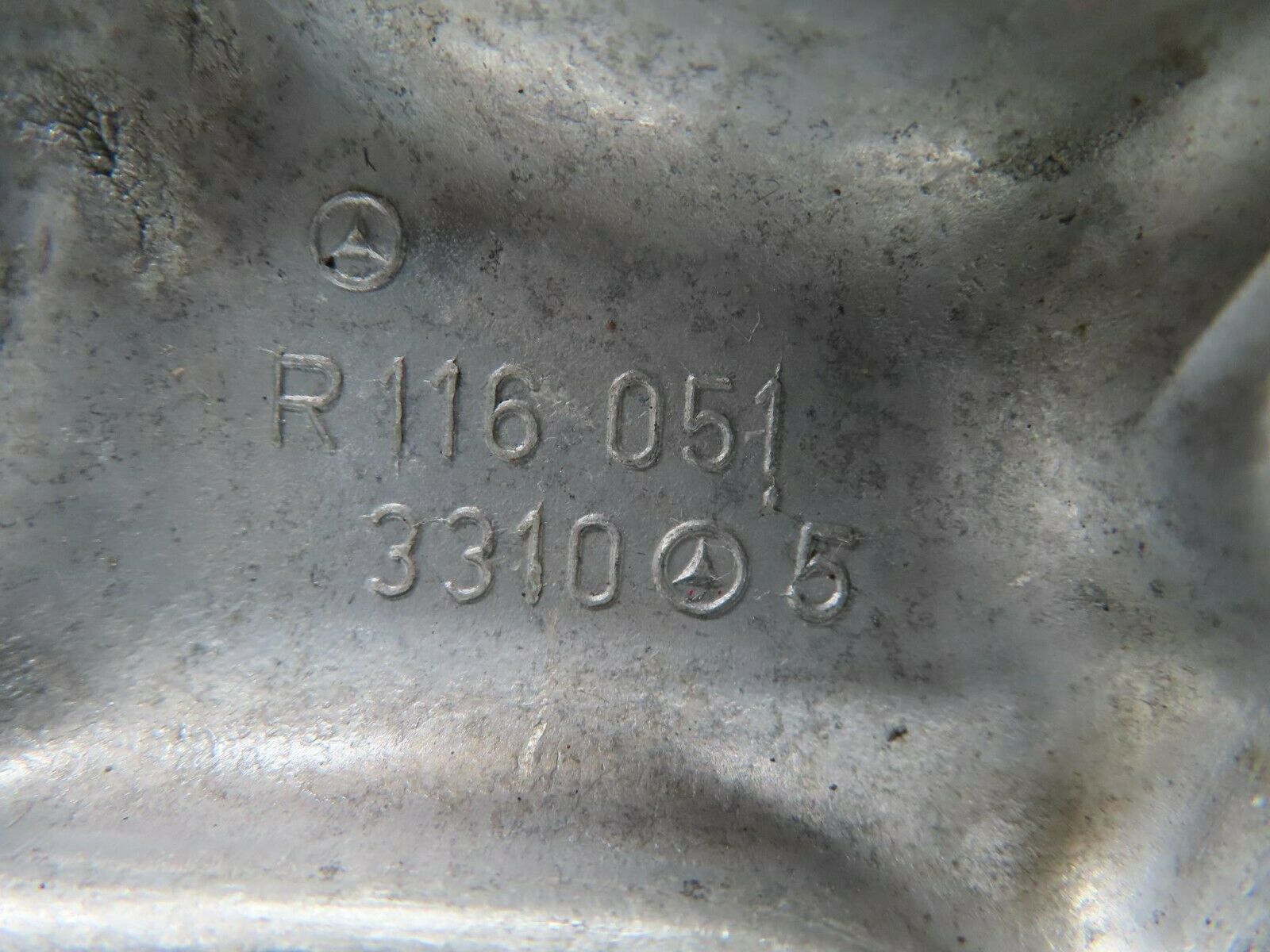 15640 Mercedes-Benz R107 450SL Camshaft Tower Bearing 1160513310