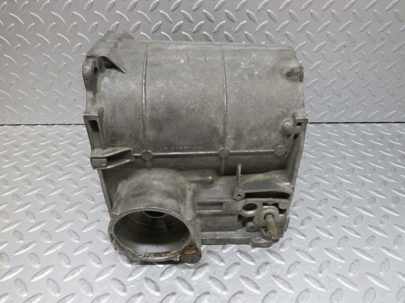 36406 Mercedes-Benz R107 450 Automatic Gearbox Housing 722.002 1152714201 1162700301