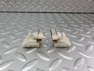 41706 Mercedes-Benz W124 200E Door Window Glass Holder