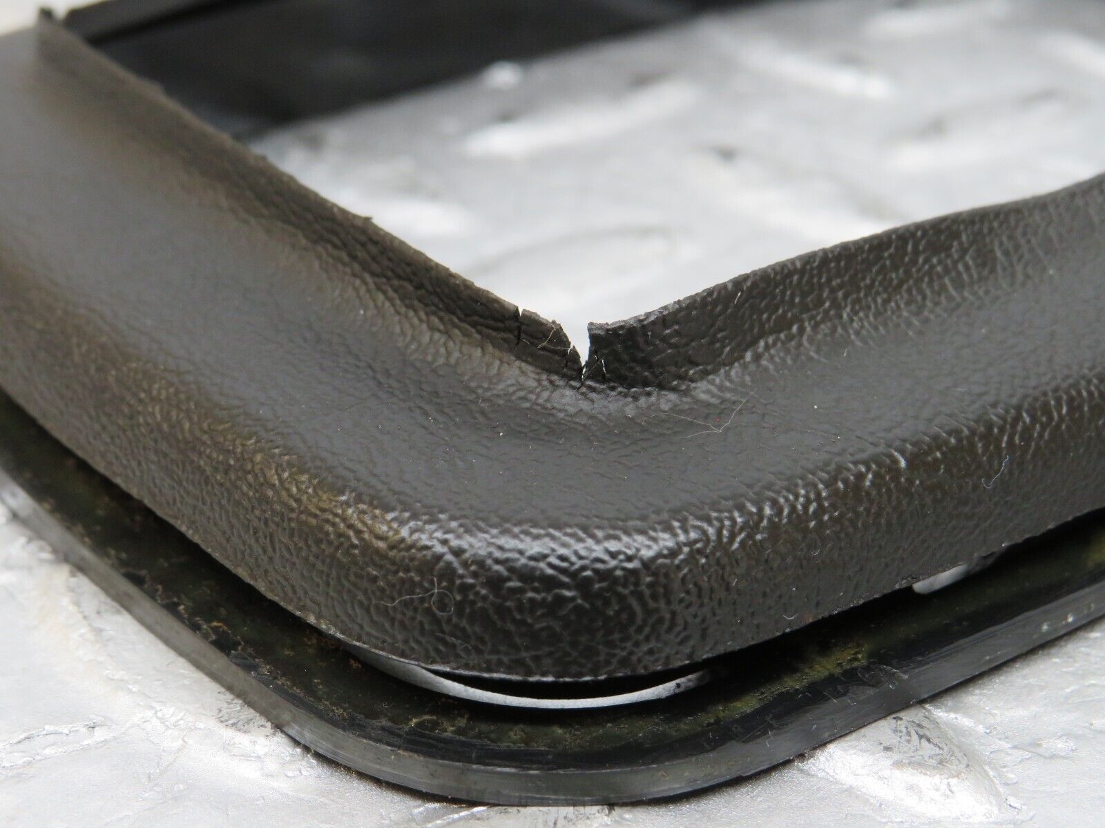 35400 Mercedes-Benz R107 280SL Gear Selector Surround Rubber 1232670197