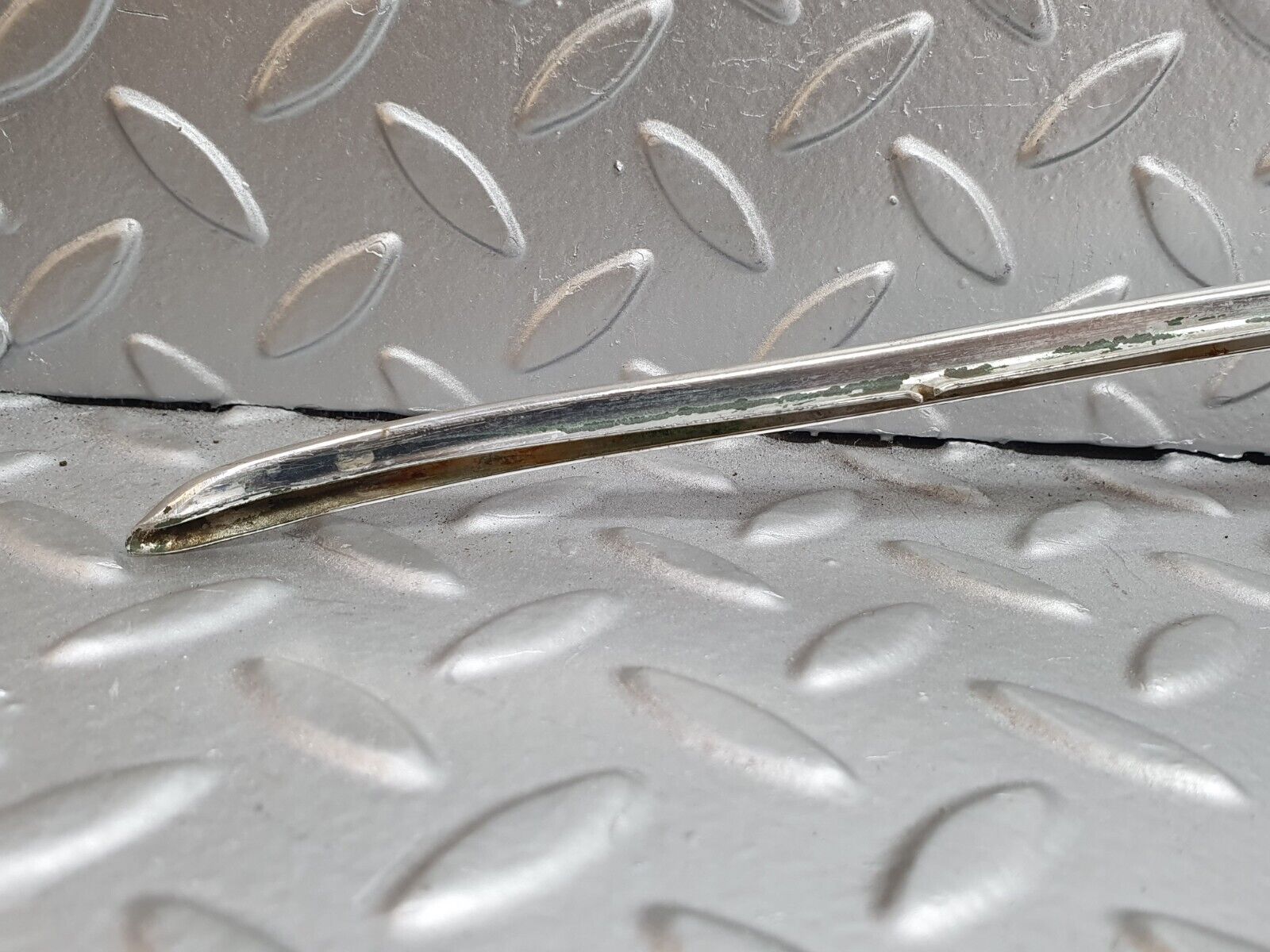 43477 Mercedes-Benz W108 280SE Roof Chrome Trim Right Side