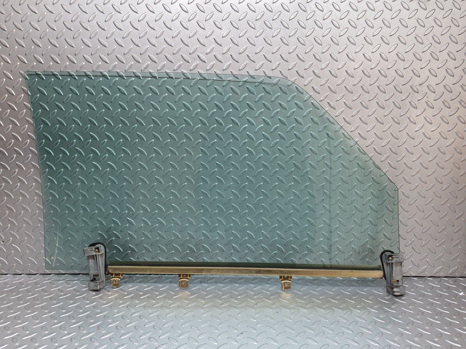 44118 Mercedes-Benz C123 230CE Coupe Left Door Window Glass 1237250132 1237250332