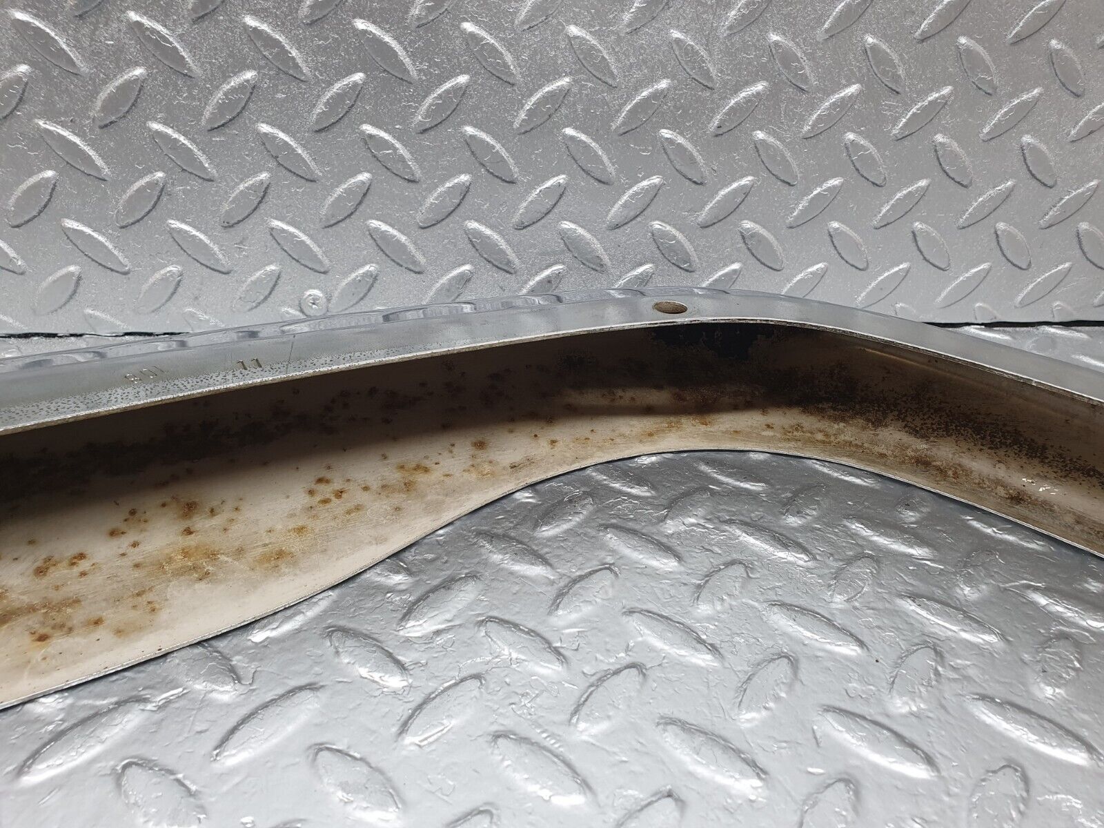 43400 Mercedes-Benz W108 280SE Front Left Upper Bumper Chrome