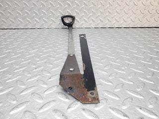 44415 Mercedes-Benz W123 280E Front Left Seat Sliding Adjust Handle