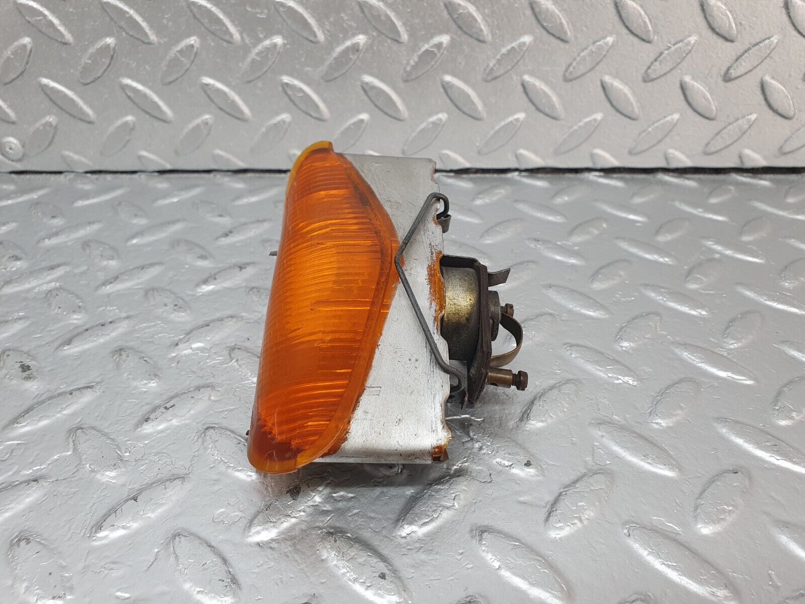 43283 Mercedes-Benz W108 280SE Headlight Indicator Light Left Side K3392