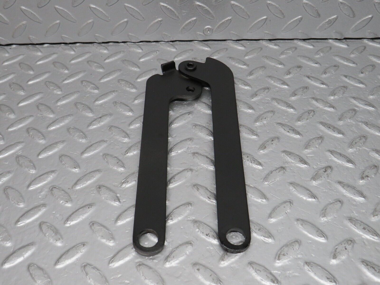 39260 Mercedes-Benz R107 500SL Bonnet Hinge Right Side