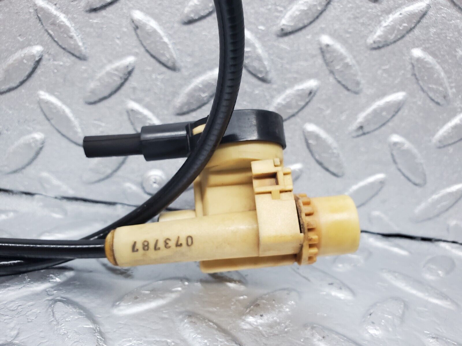 45497 Mercedes-Benz W124 260E Automatic Gearbox Cable 722.409