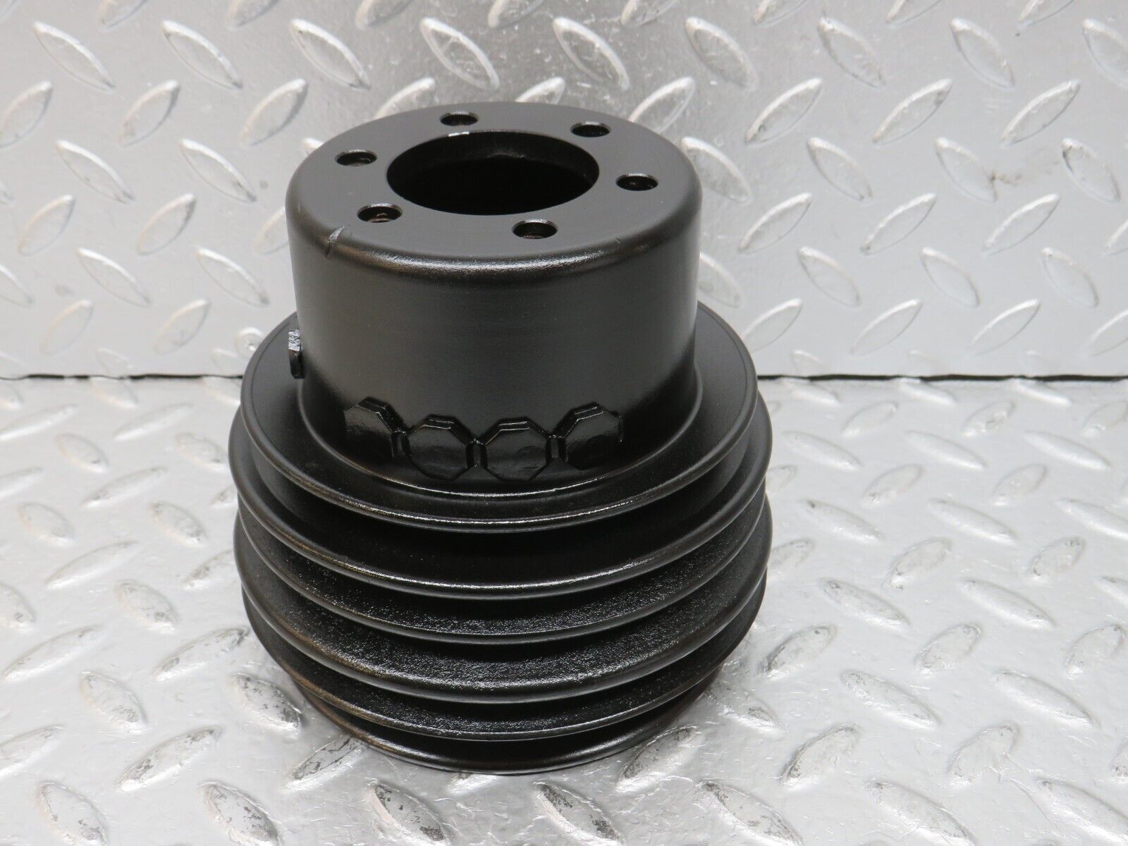32862 Mercedes-Benz C107 R107 350 V8 Crankshaft Pulley
