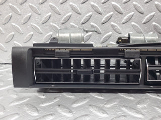 45925 Mercedes-Benz W126 420SE Dashboard Centre Air Vent 1268300654 1268310030 1268310130