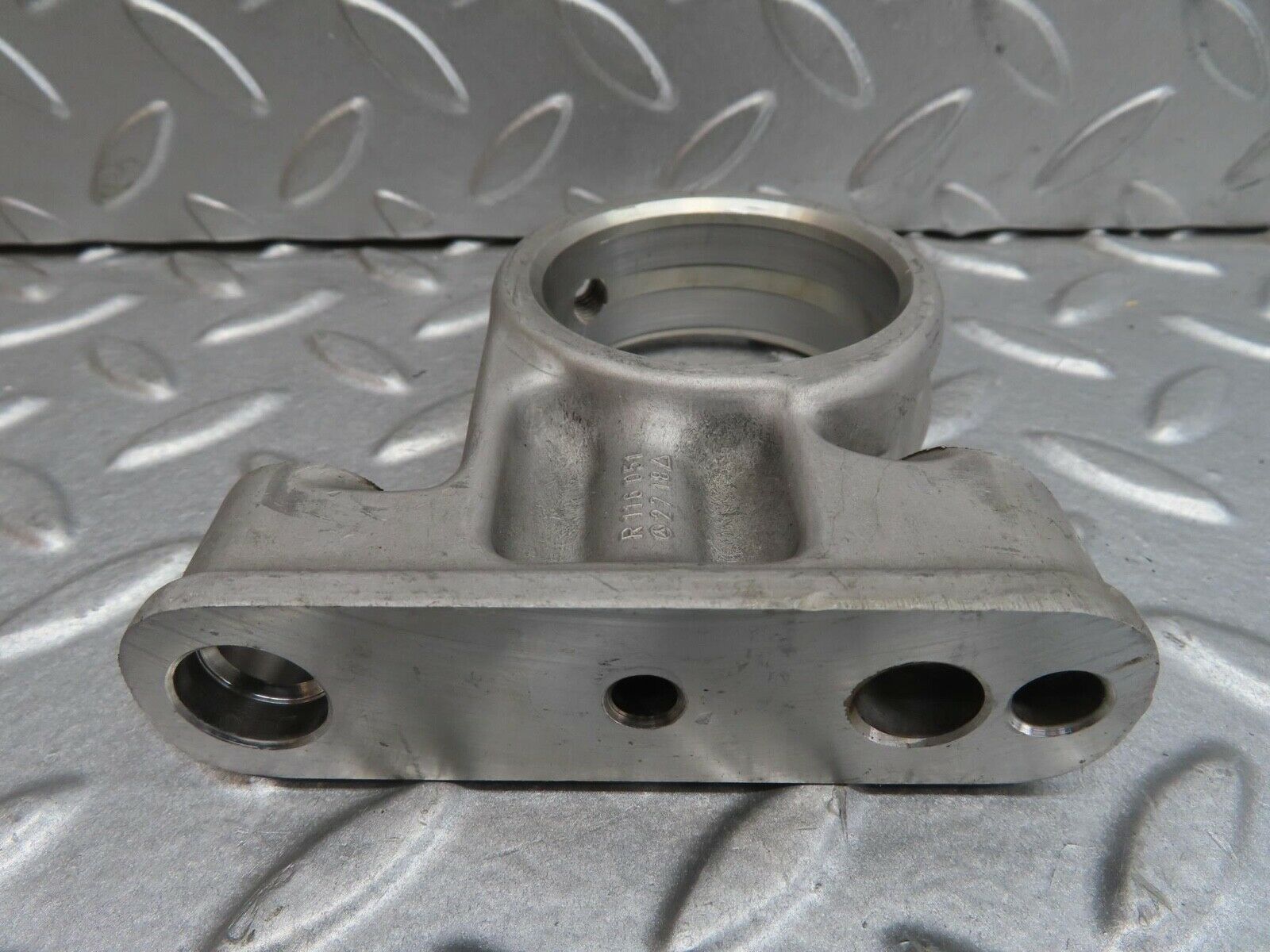 13729 Mercedes-Benz R107 450SL Camshaft Tower Bearing 1160512718