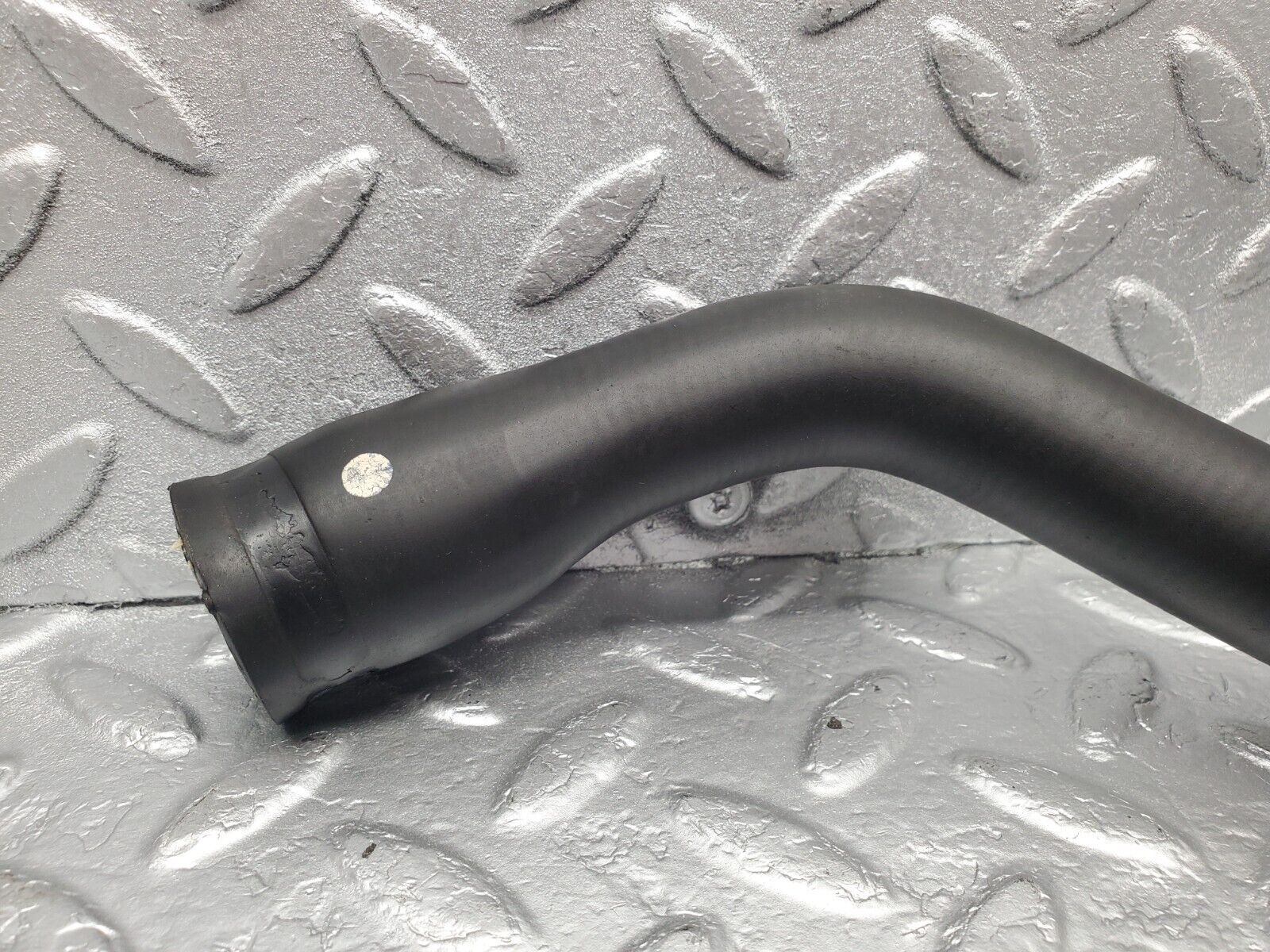 46907 Mercedes-Benz R129 320SL Coupe Radiator Lower Hose Pipe 1295012582