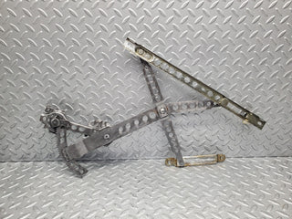 S123 Wagon front right manual window regulator used OEM