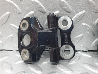 41868 Mercedes-Benz W202 C200 Front Door Hinge Right