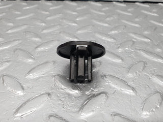 41689 Mercedes-Benz W124 200E Radiator Fan Shroud Holder