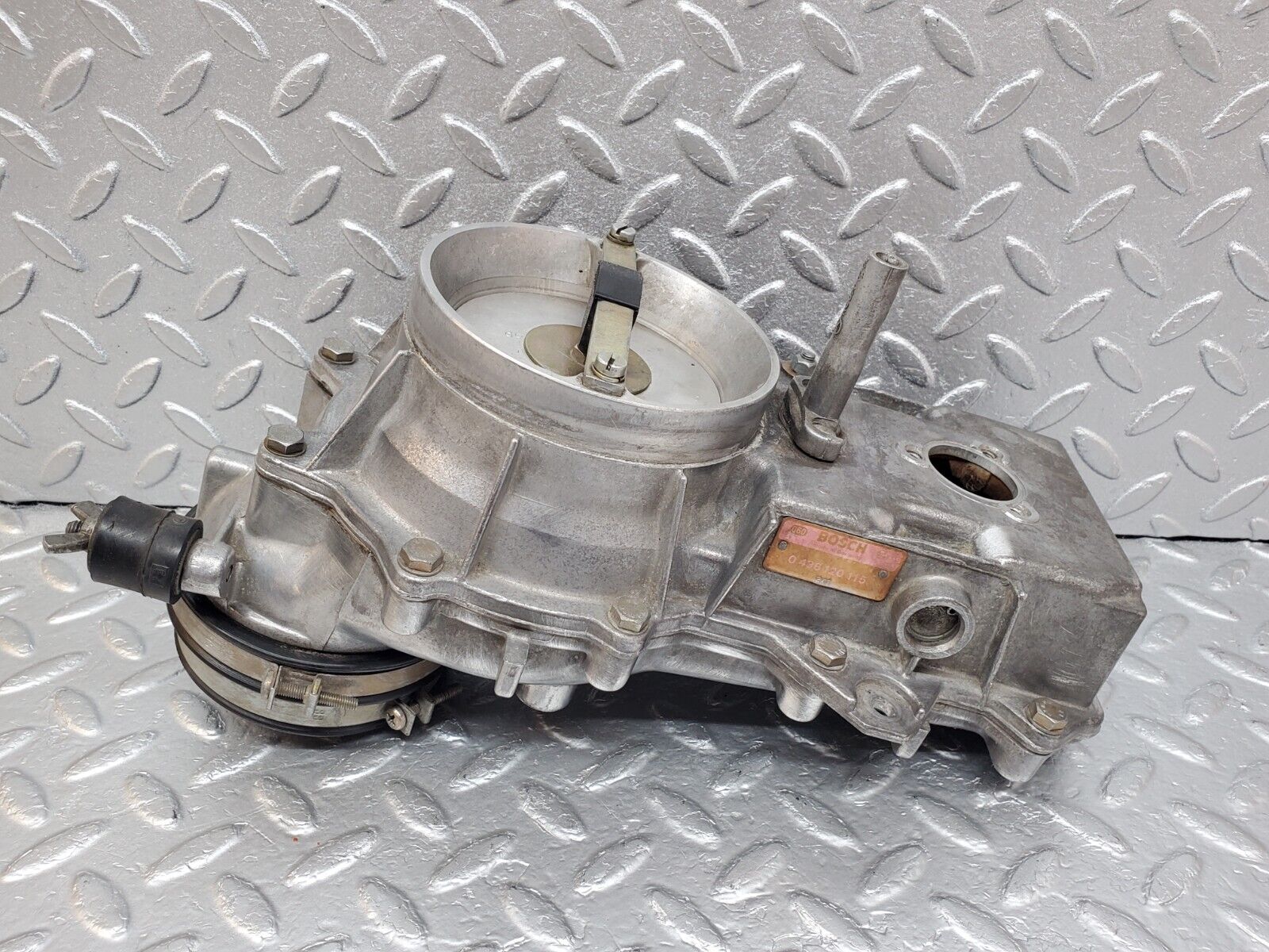 45386 Mercedes-Benz 280E M110.983 Air Flow Mass Meter Sensor Bosch 0438120115 1101410582 1101410790