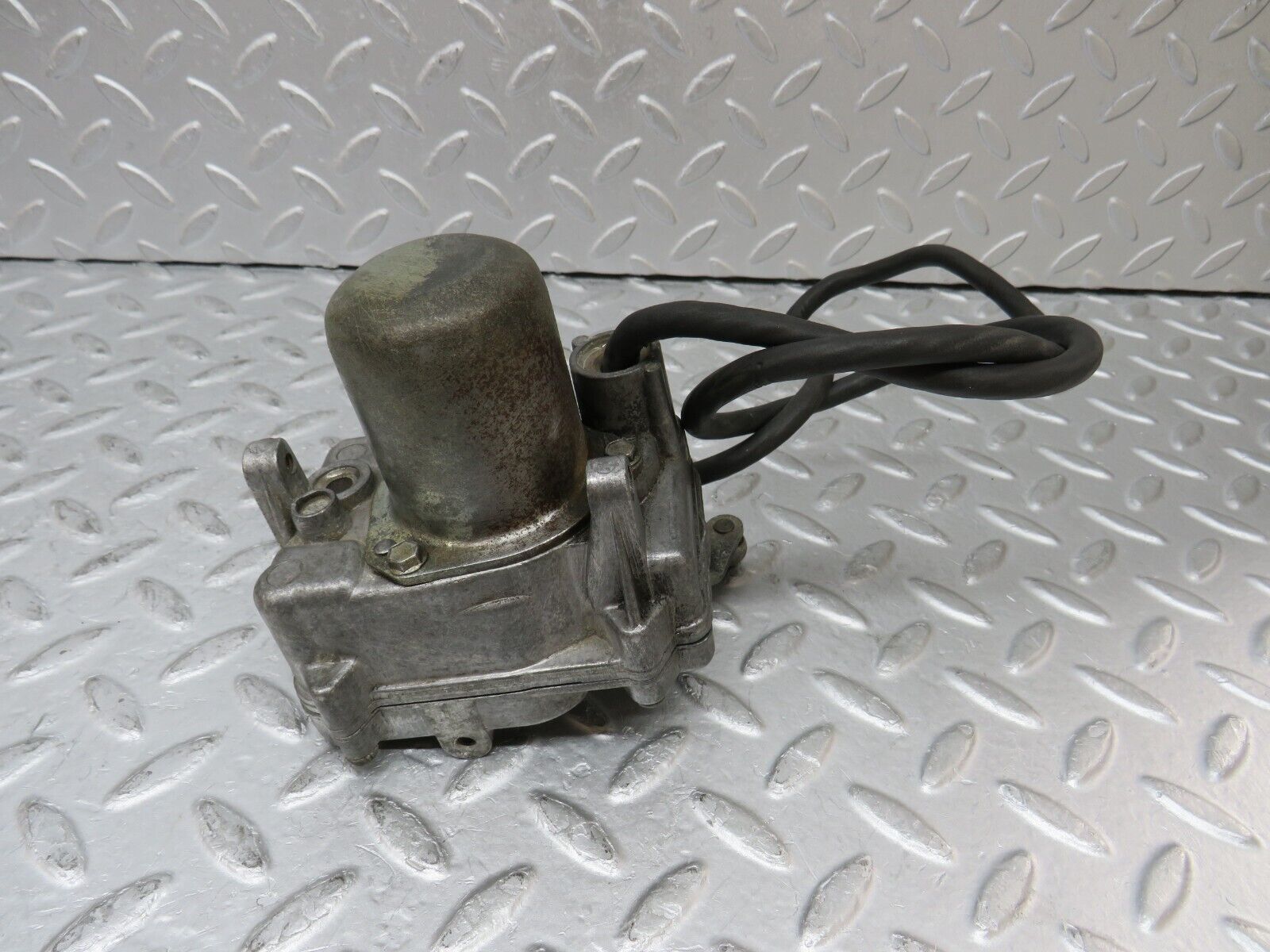 35436 Mercedes-Benz R107 280SL Cruise Control Actuator 0025458632