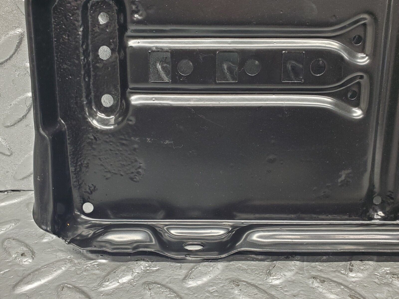 44047627
