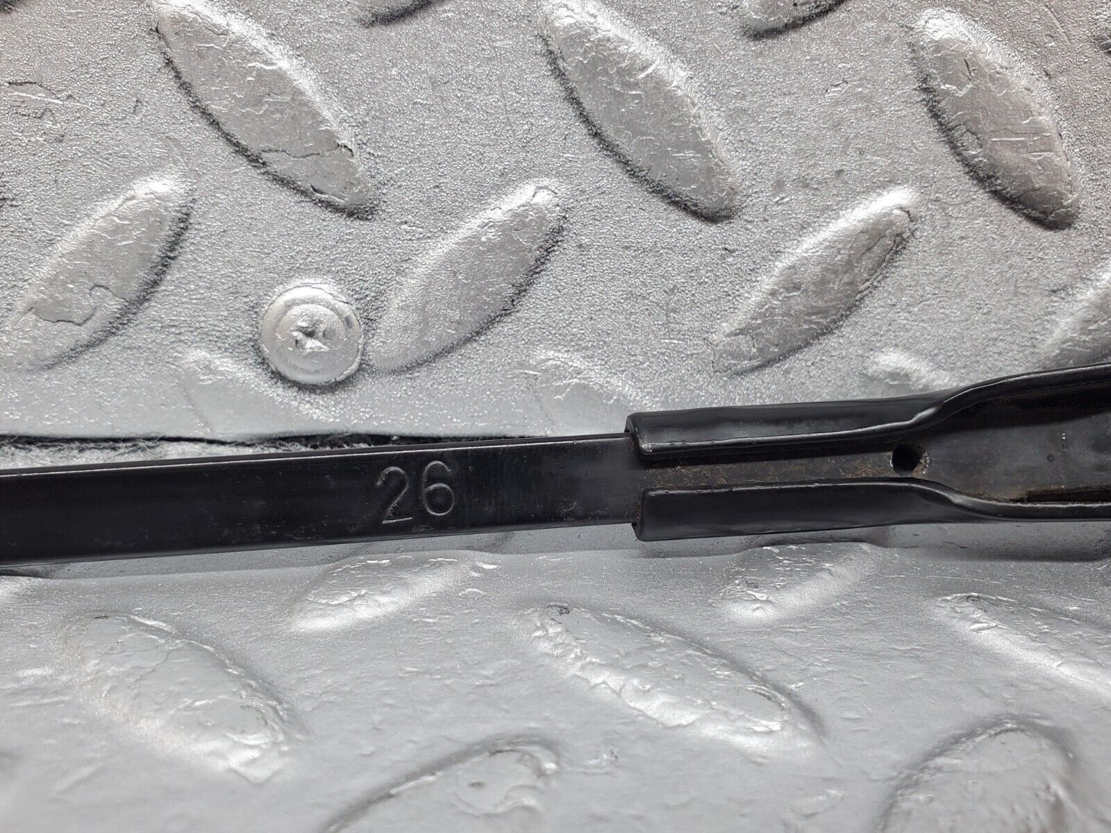 45857 Mercedes-Benz W126 420SE Windscreen Wiper Arm Bosch Right Side