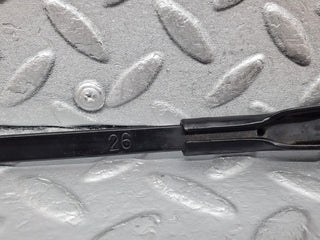 W126 windscreen wiper arm right side used OEM