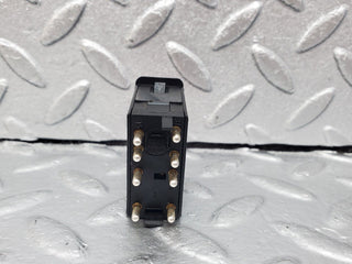 45664 Mercedes-Benz W126 420SE Hazard Warning Light Switch 0008209010