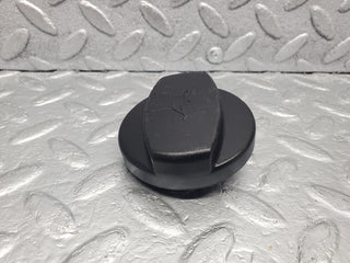 W124 engine oil filler cap used OEM
