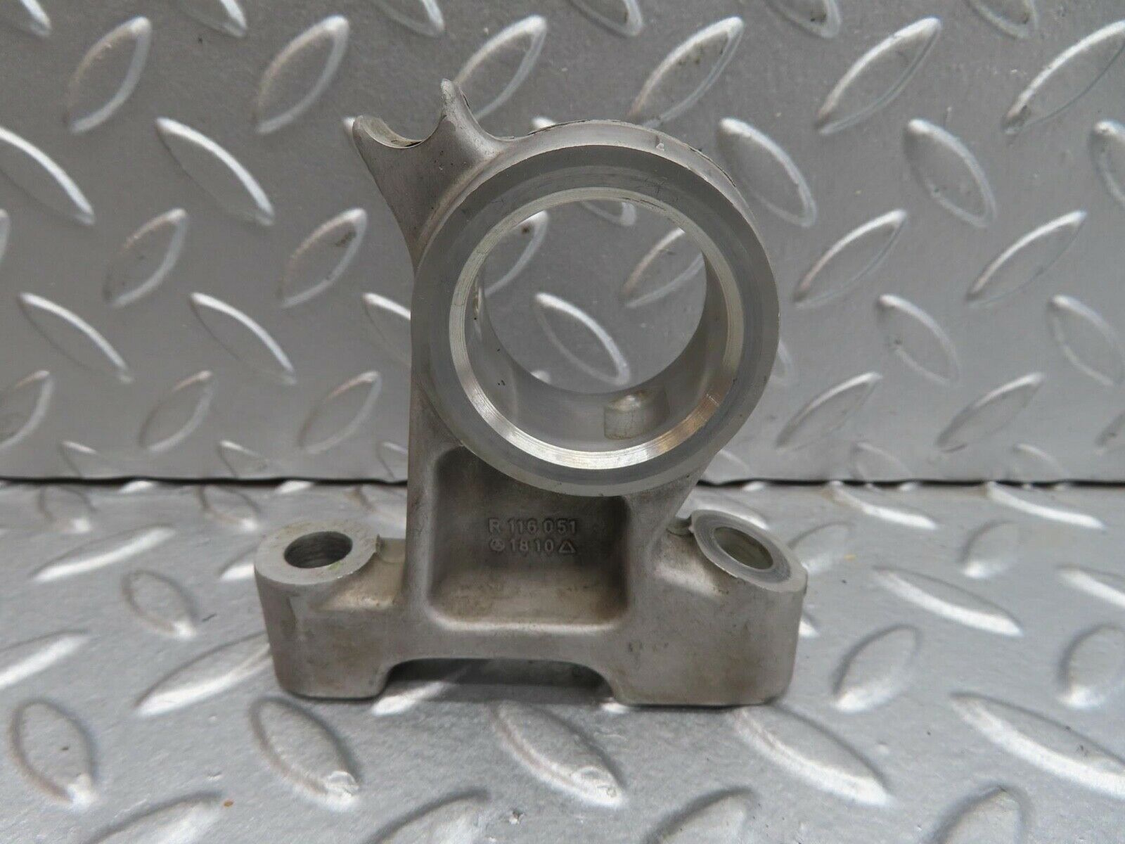 13728 Mercedes-Benz R107 450SL Camshaft Tower Bearing 1160511810