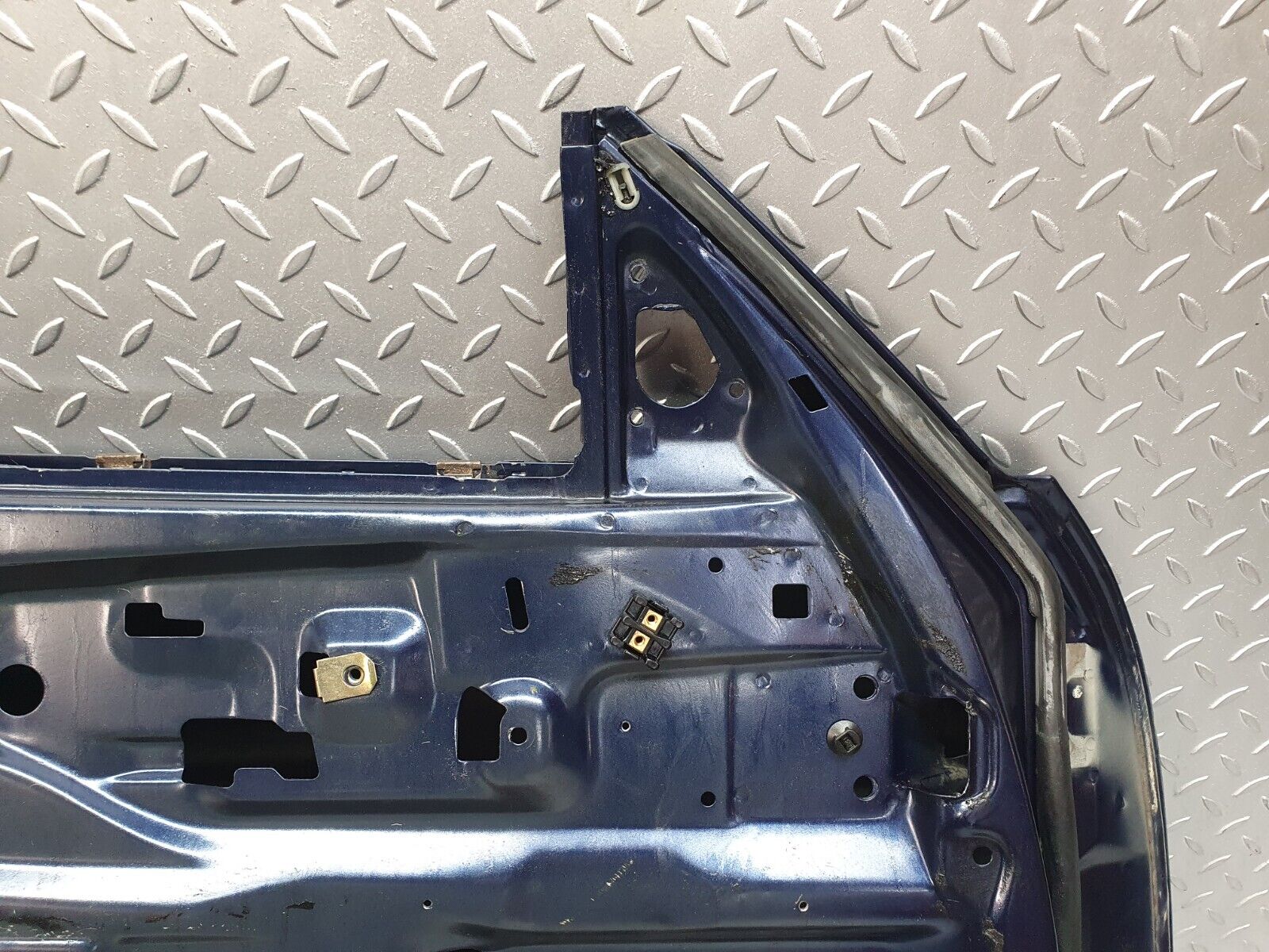 42414 Mercedes-Benz R129 320SL Coupe Left Door