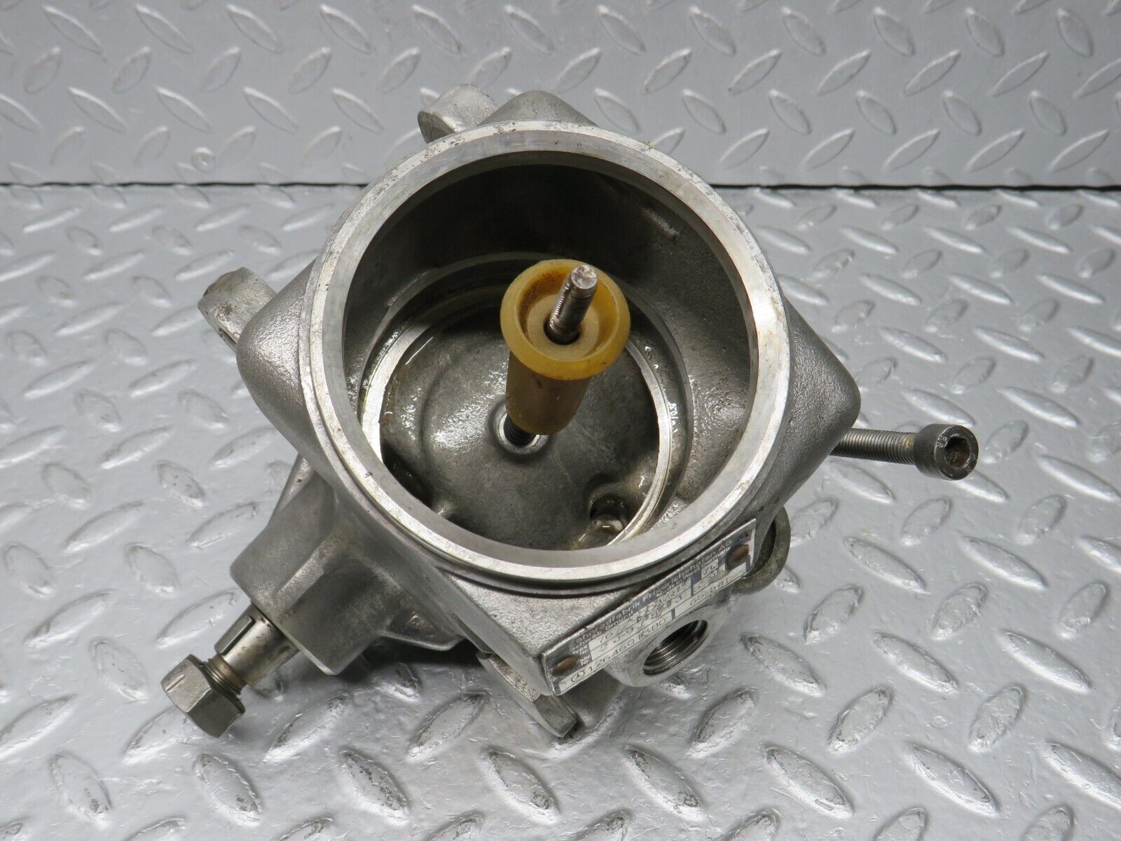 39224 Mercedes-Benz R107 500SL Power Steering Pump 1264601380 7672900448