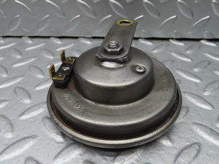 20637 Mercedes-Benz R107 450SL Horn Hella 002768