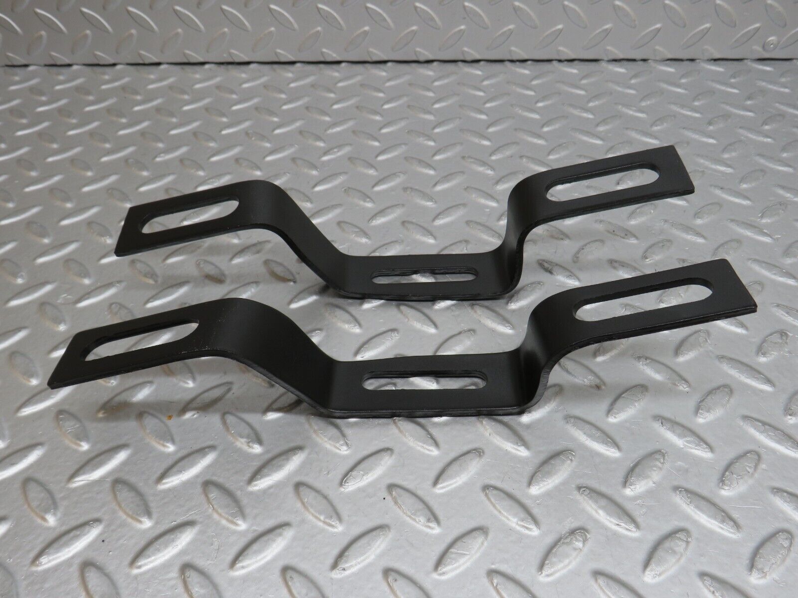 35682 Mercedes-Benz R107 280SL Front Bumper Bracket