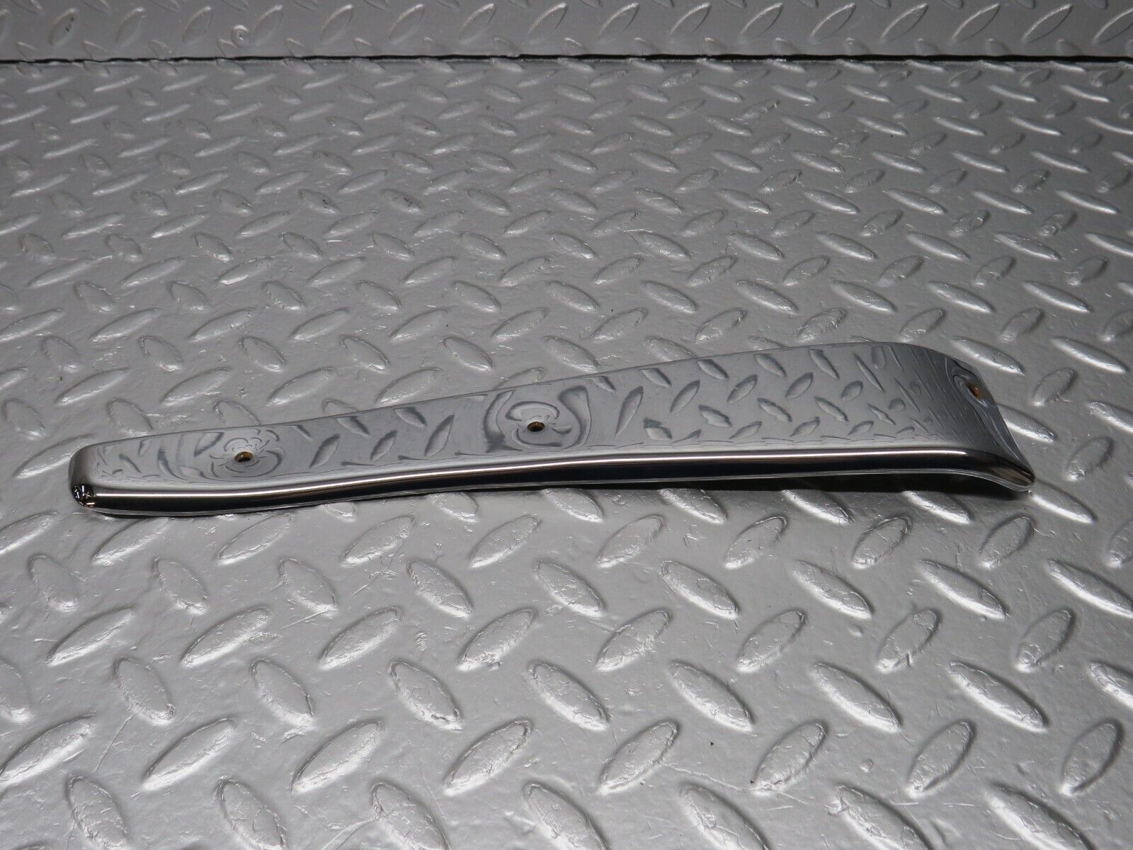40004 Mercedes-Benz R107 350SL Left Door Chrome Cover