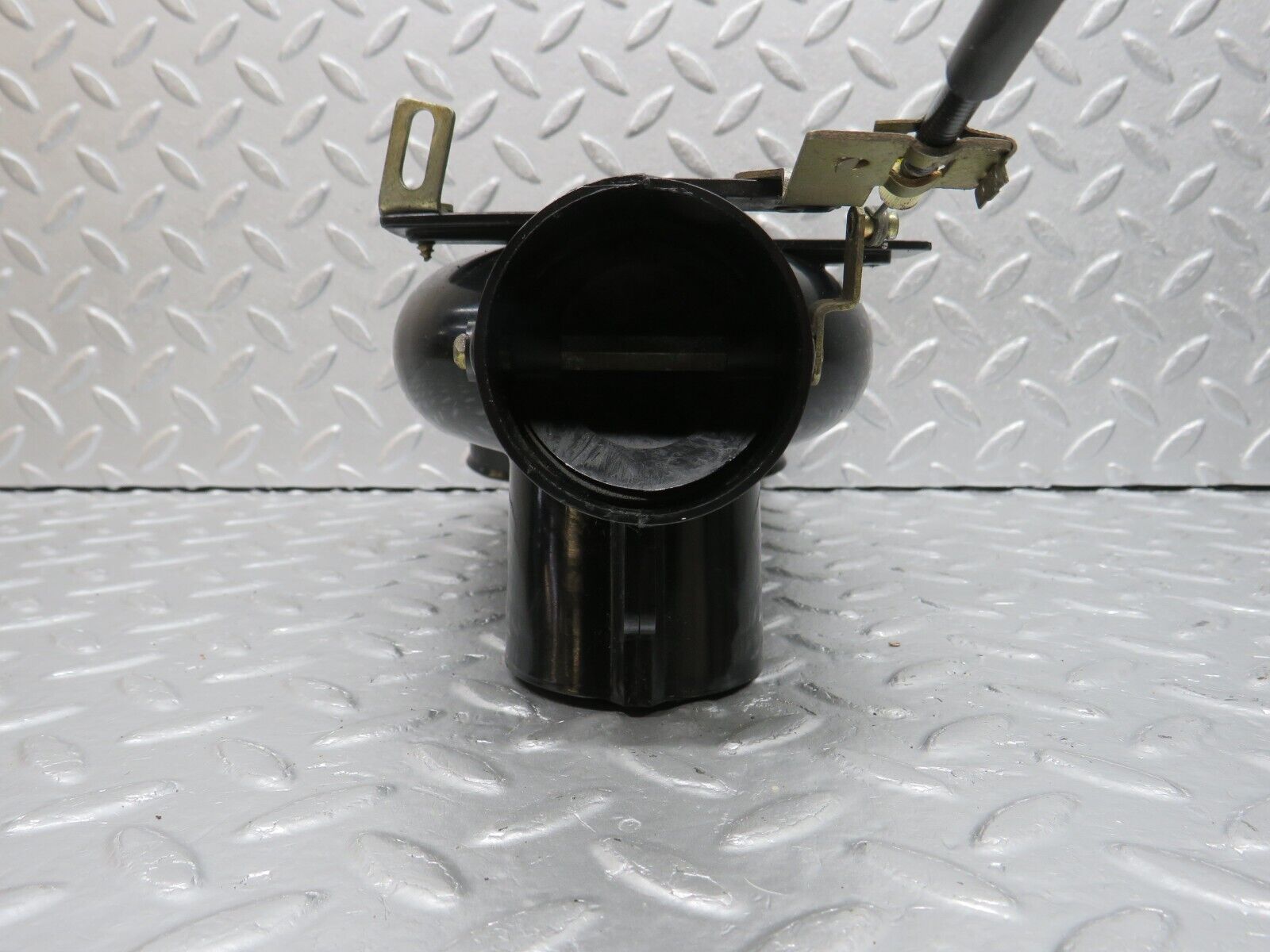 40071 Mercedes-Benz R107 350SL Heater Air Duct